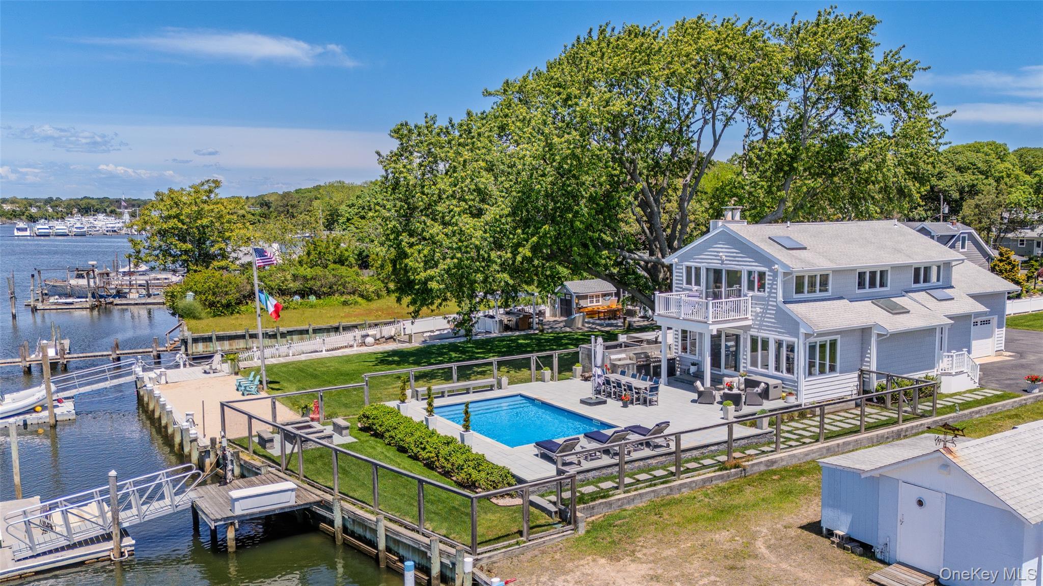 81 Beach Road, Aquebogue NY