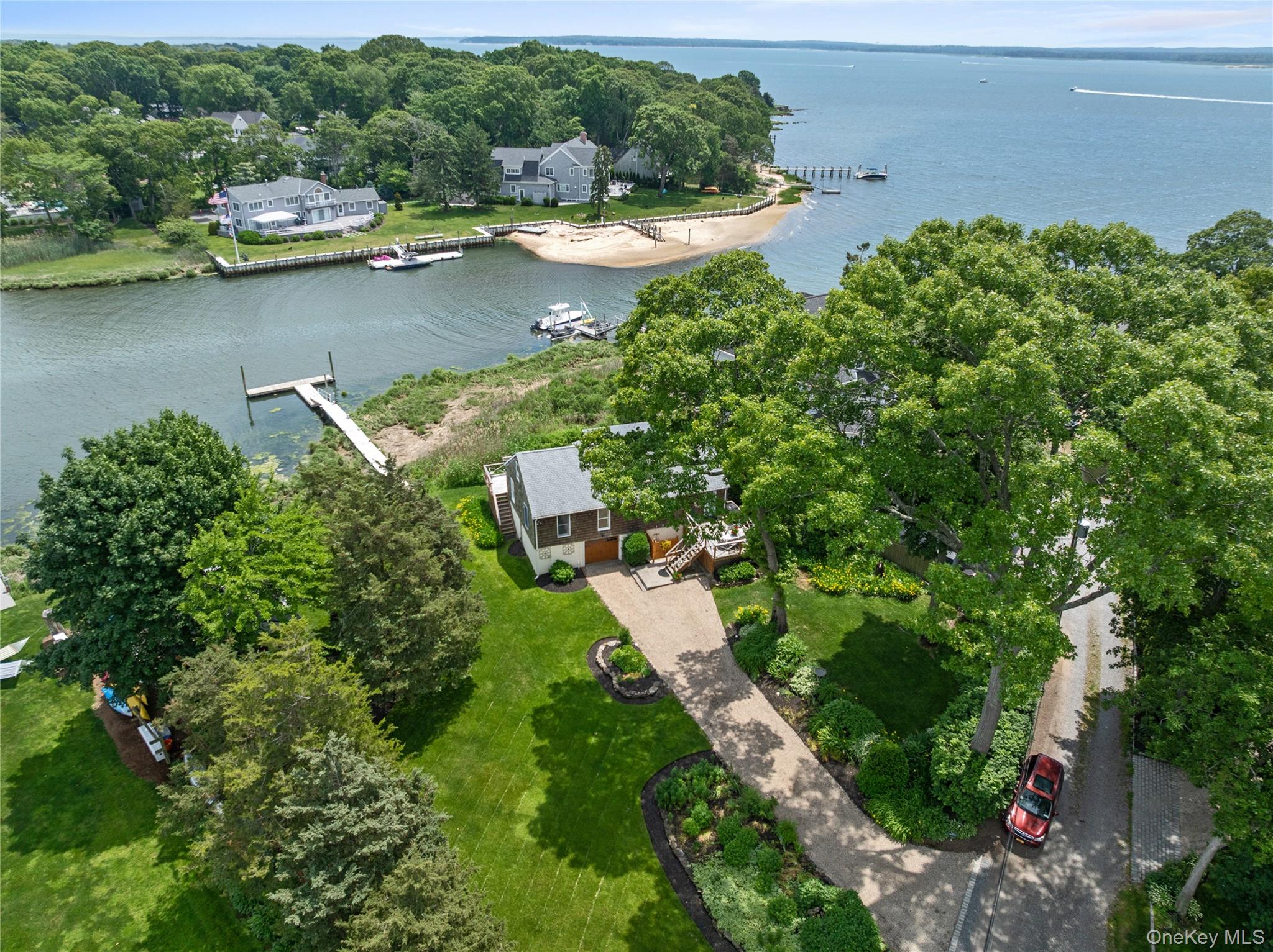 12 Whites Lane, Aquebogue NY