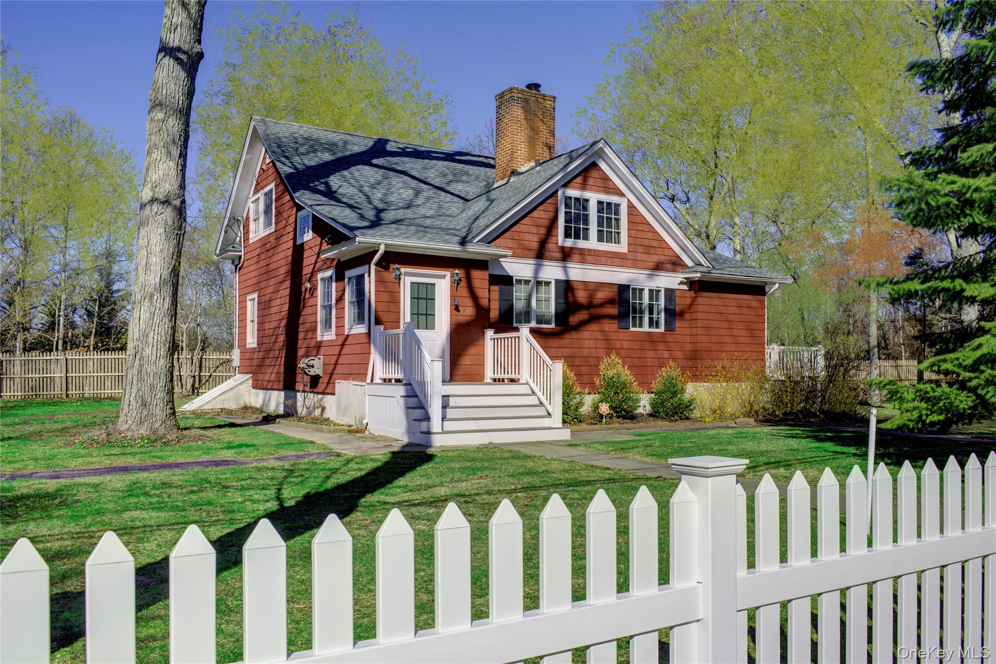 5650 N Bayview Road, Southold NY