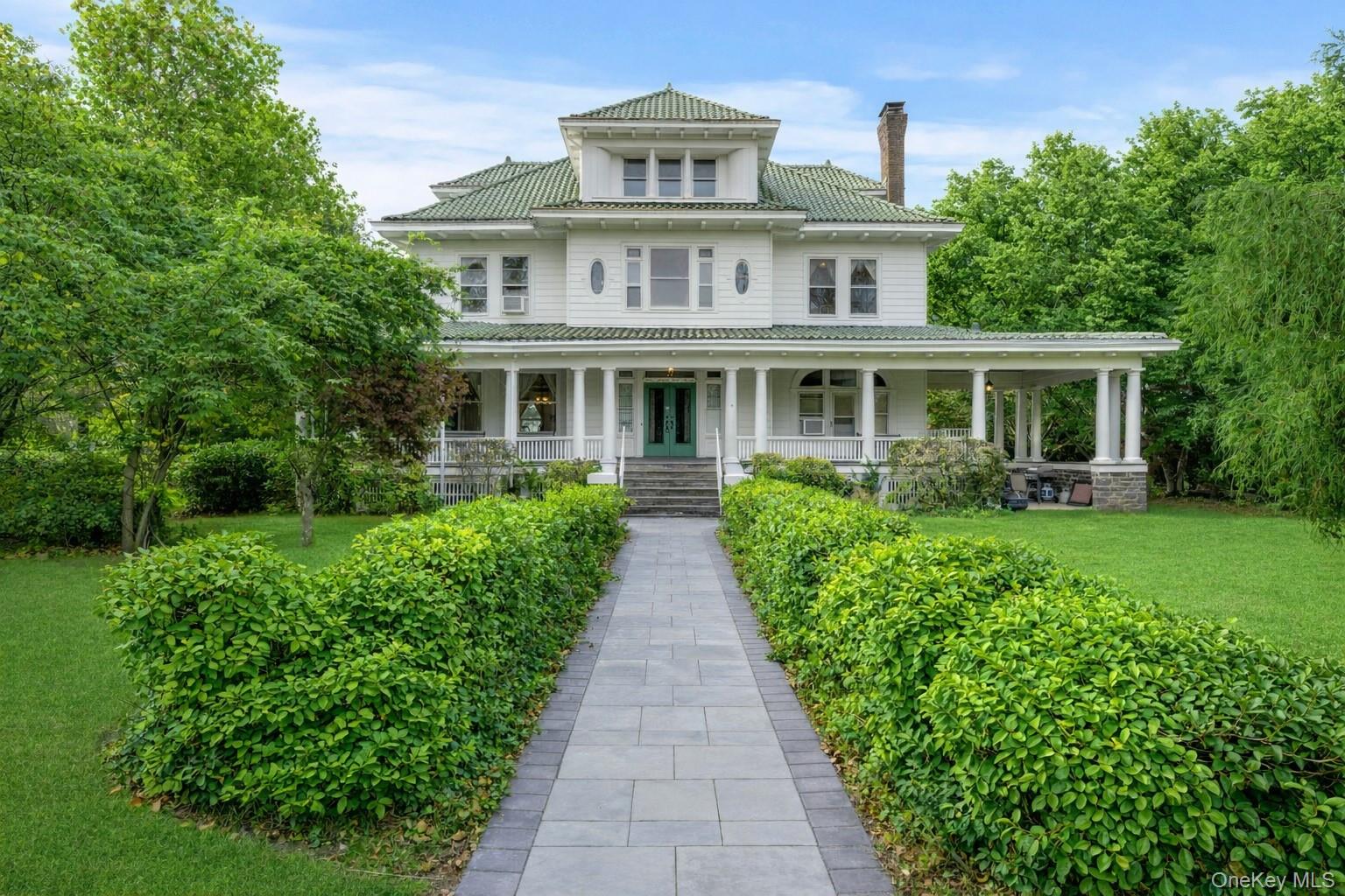 121 S Jamesport Avenue, South Jamesport NY