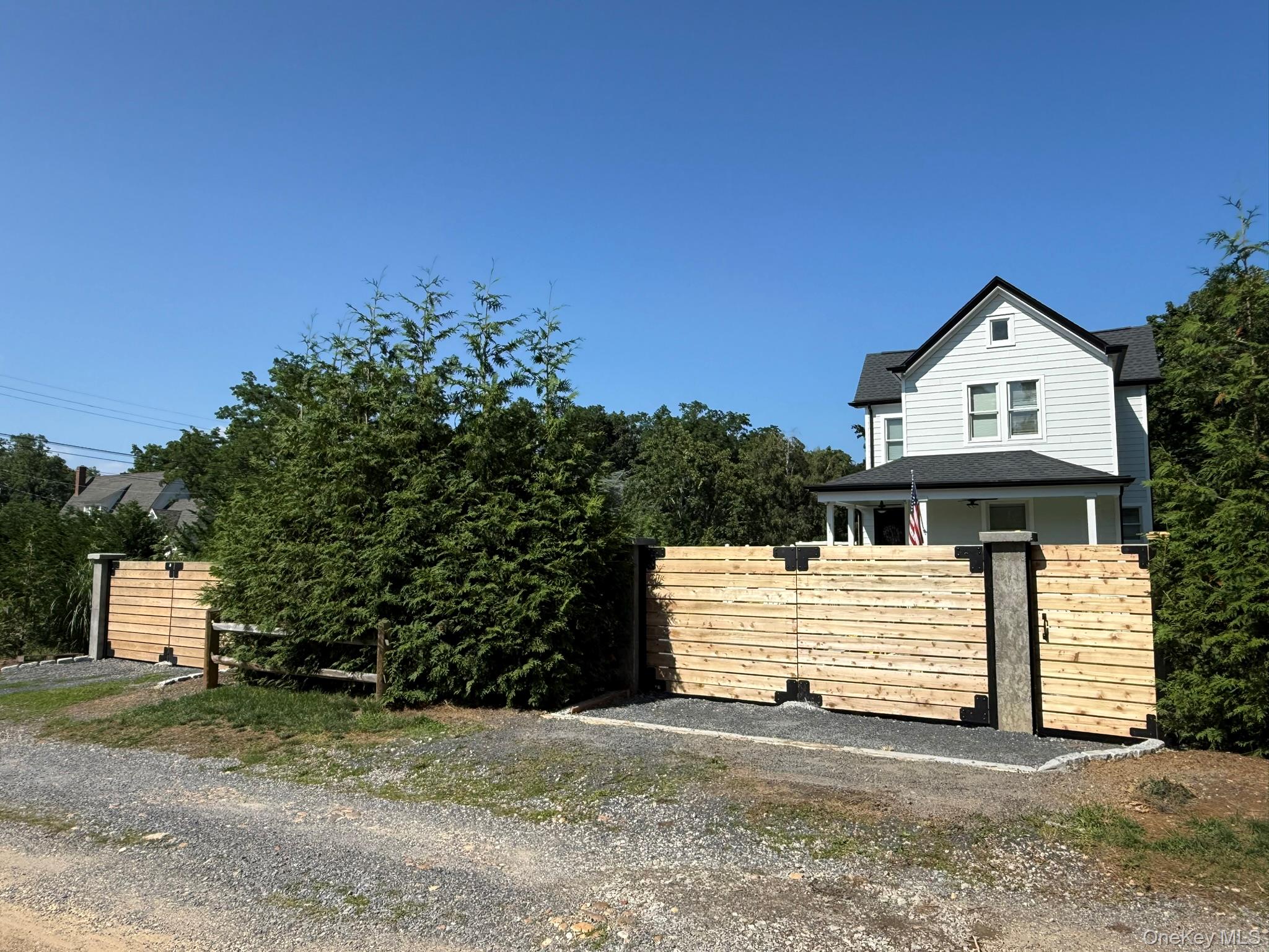 235 Cemetery Road, East Marion NY