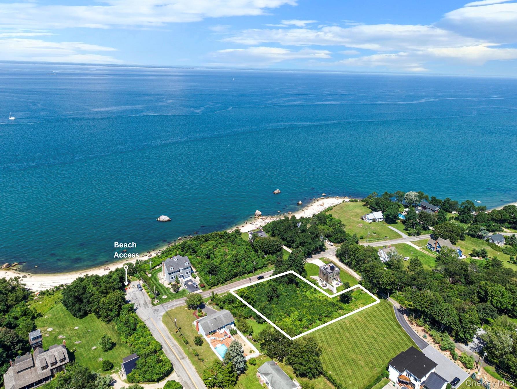 400 Aquaview Avenue, East Marion NY