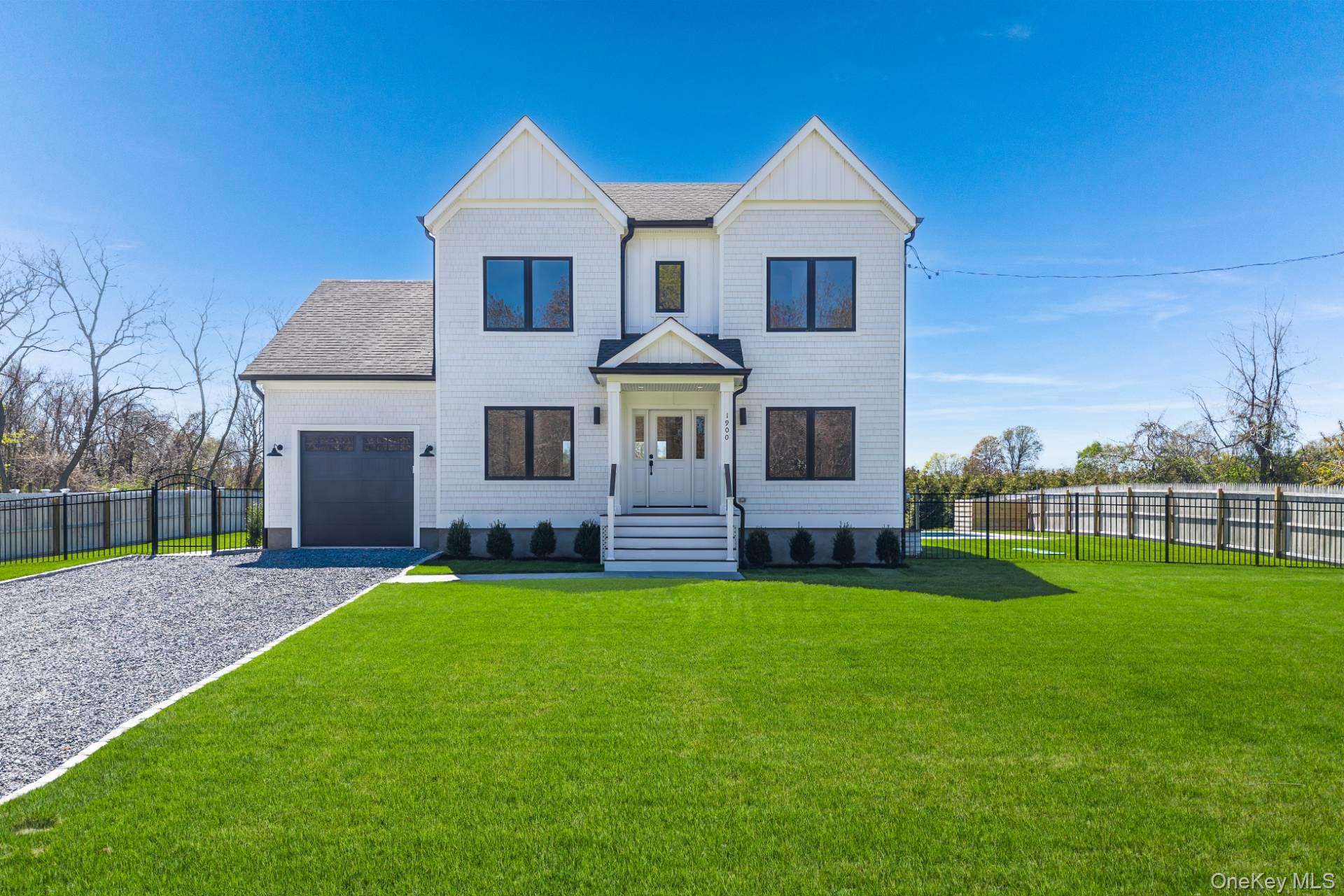 1900 Gillette Drive, East Marion NY