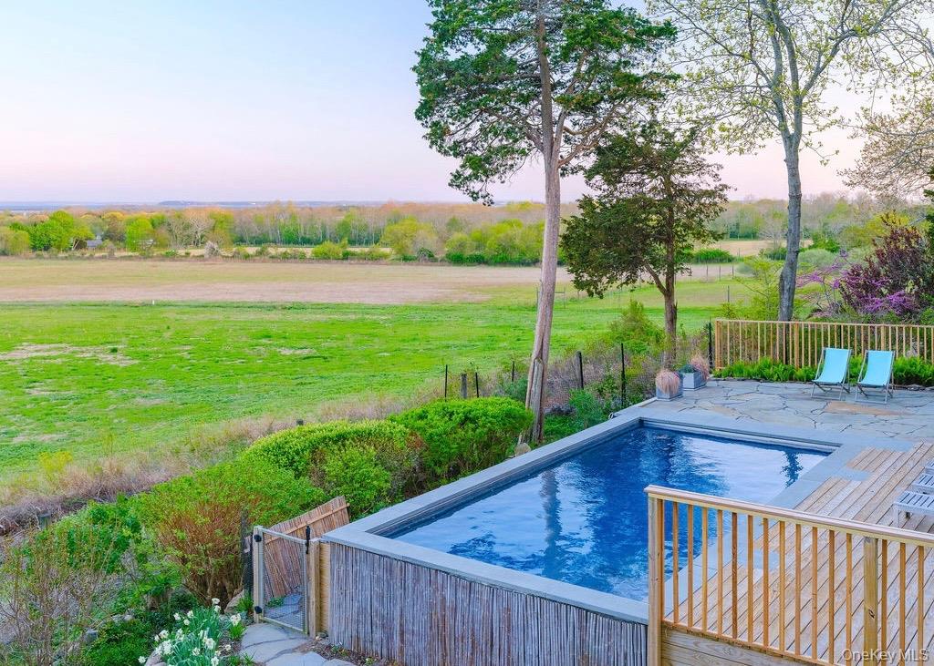 255 S View Drive, Orient NY