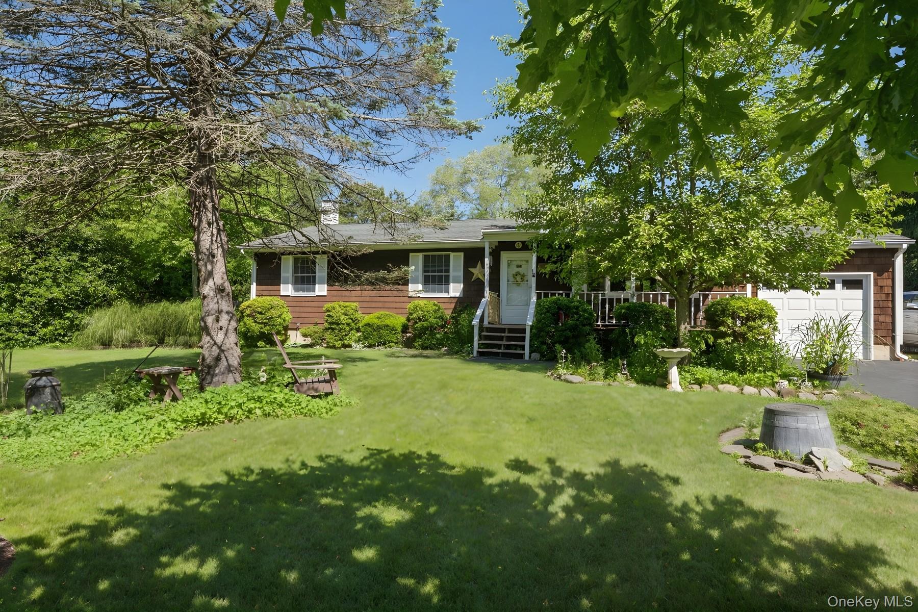 44 Aliperti Road, Jamesport NY
