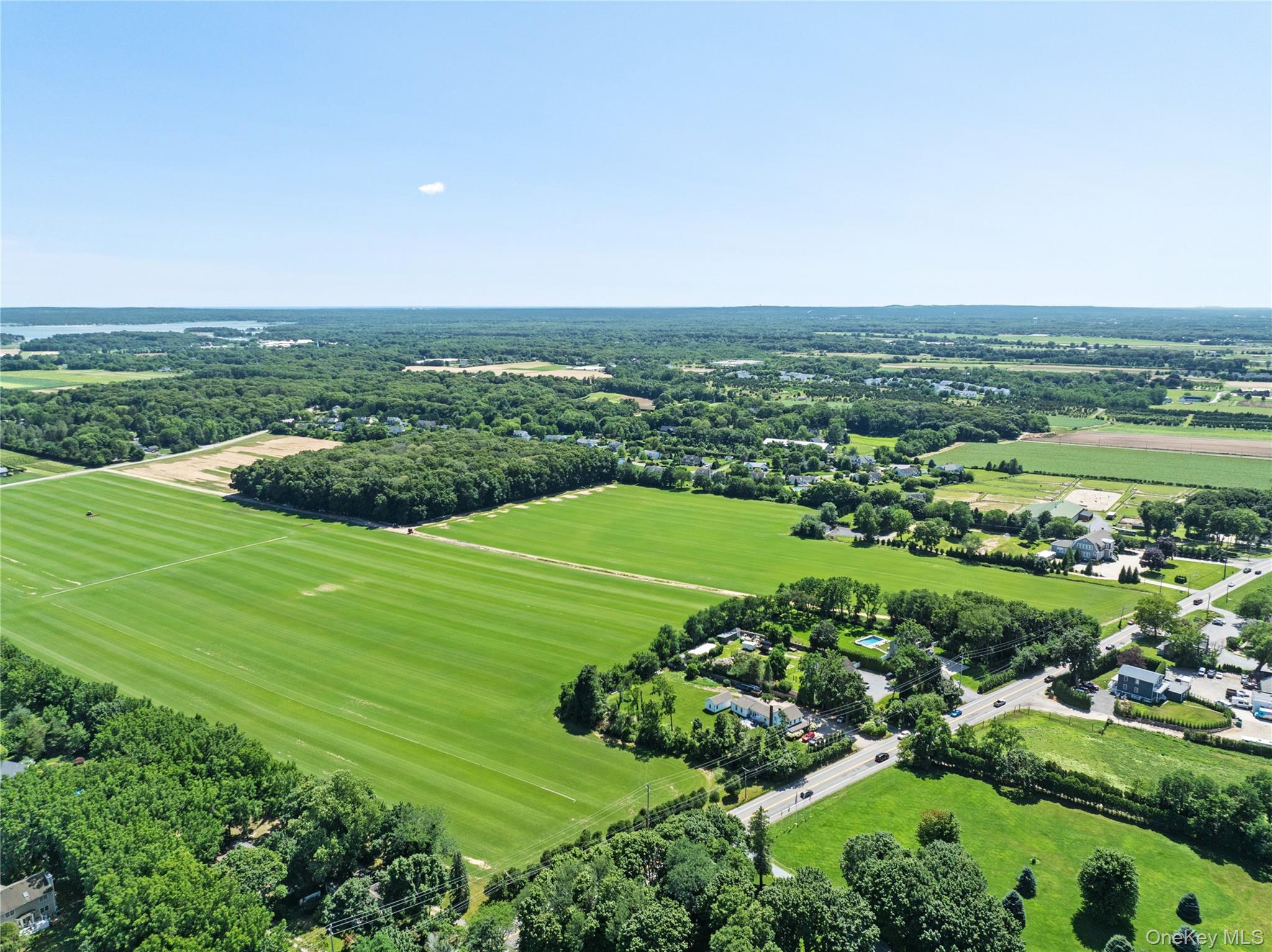 Sound Avenue, Aquebogue NY