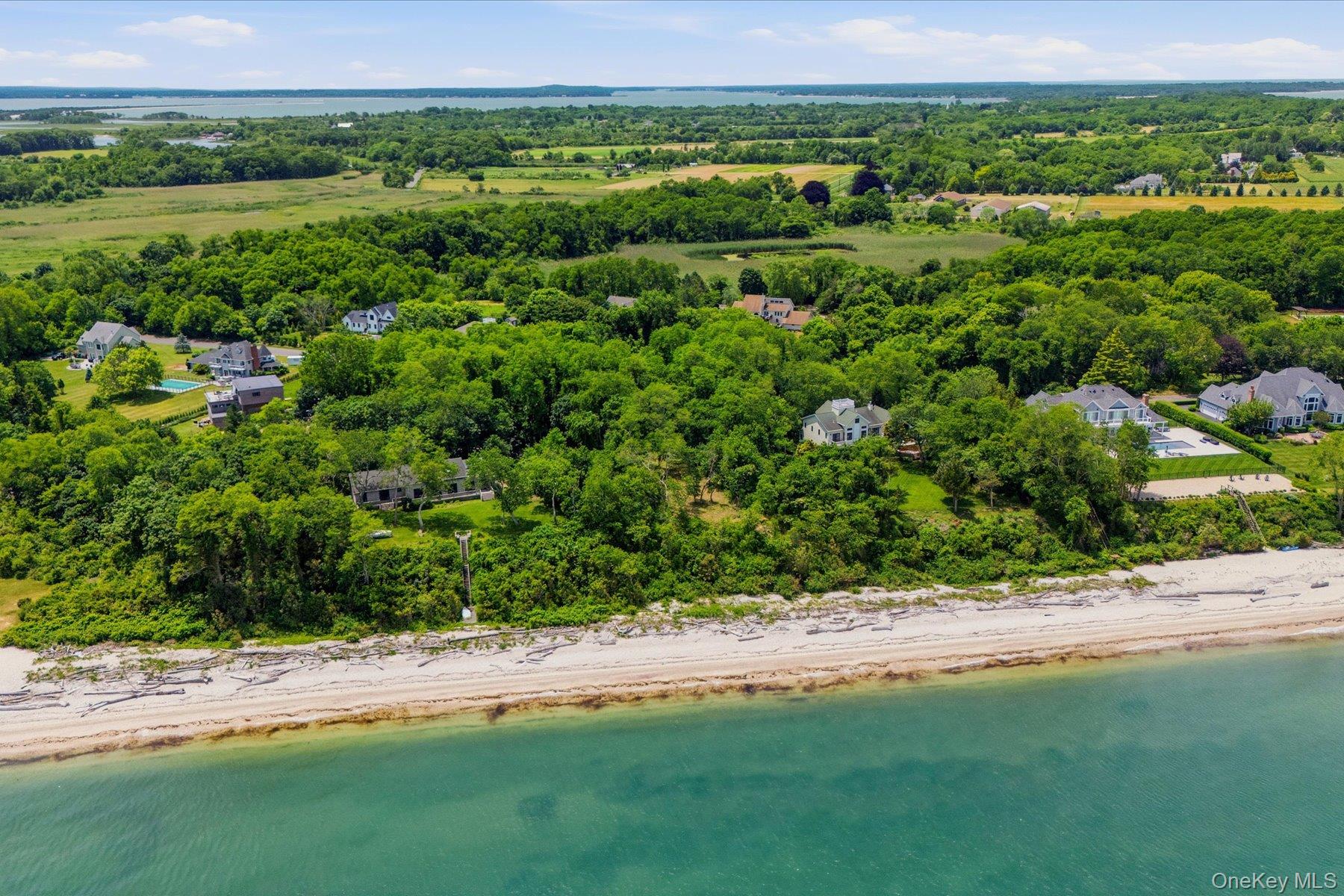 75 Pettys Drive, Orient NY